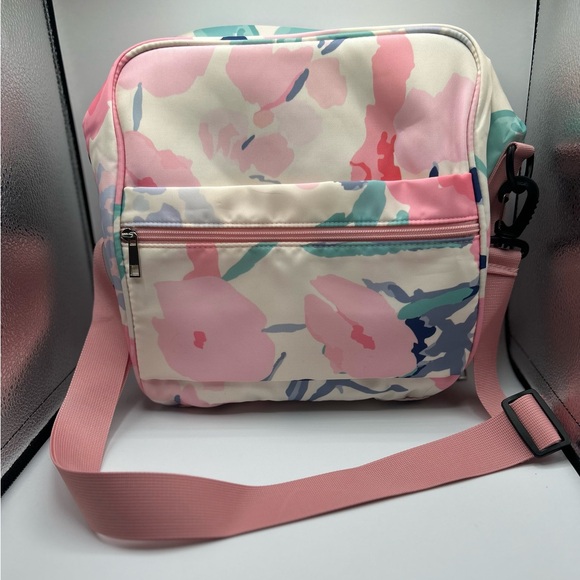 Handbags - 🌸NWOT🌸 Floral Insulated Lunch Bag / Cooler Tote